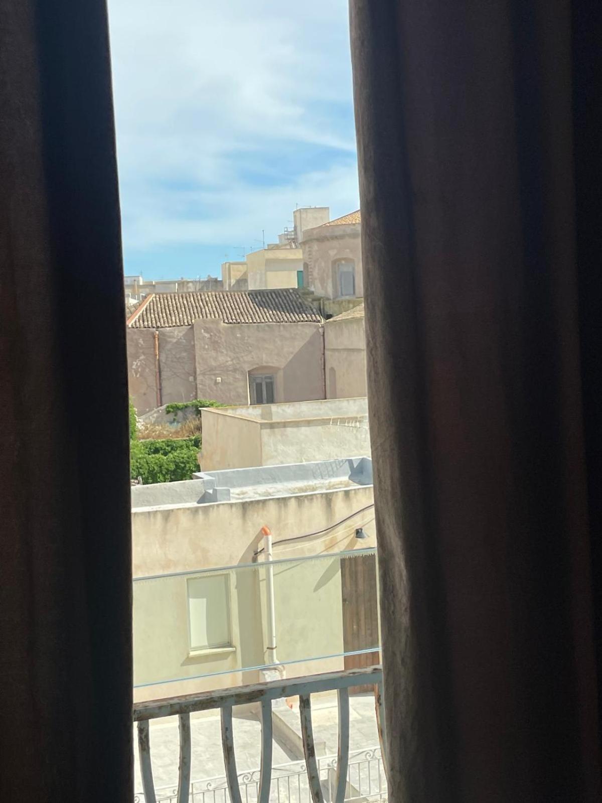 Garibaldi Citta' Apartment Trapani Bagian luar foto